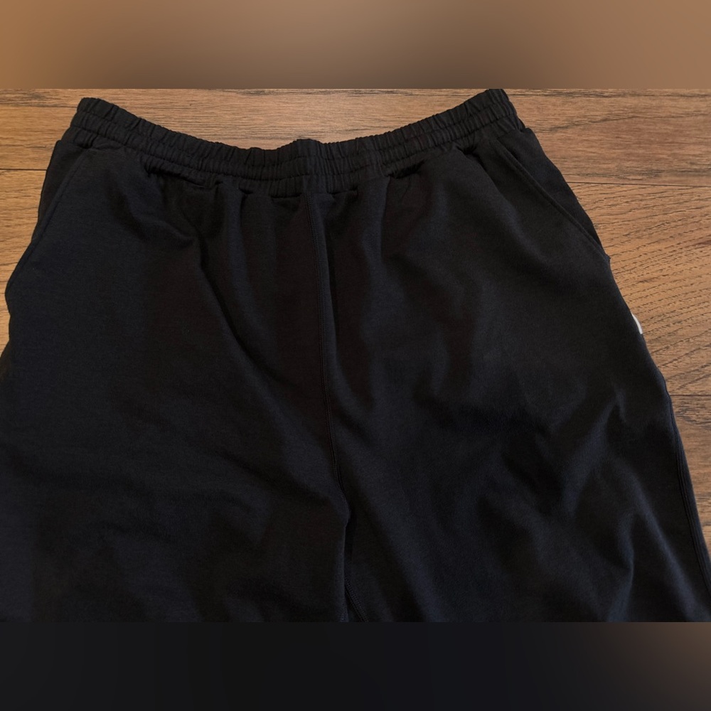Vuori Heathered Black Boyfriend Jogger - Picture 6 of 7